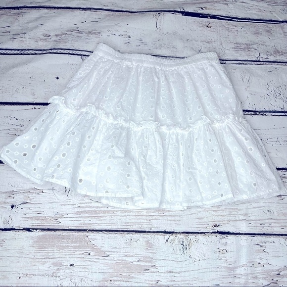 Asos Tiered Eyelet Mini Skirt Size 8 - Picture 1 of 7